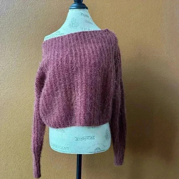TOBI Thick Yarn Off The Shoulder Sweater In Brick Color Size Large EUC! - Picture 6 of 13